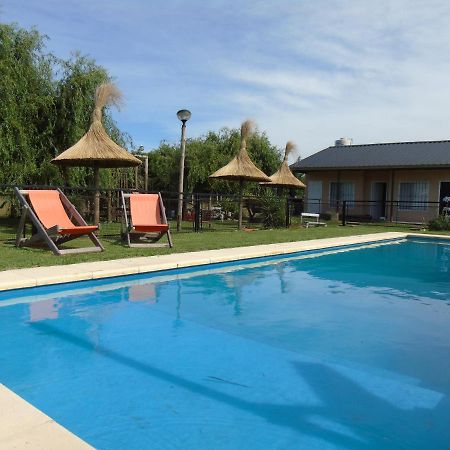 Gualeguaychú Aitue Bungalows מראה חיצוני תמונה